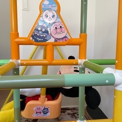 お話中！アンパンマンの滑り台、ブランコの画像