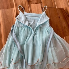 90サイズくらいのドレスです。の画像