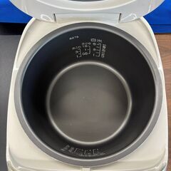 ZOJIRUSHI 象印 マイコン炊飯ジャー NS-TC10 2014年5.5合の画像