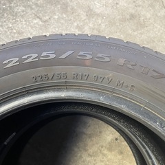 1029-1)はめ替え込み！225/55R17中古2本セット！ピレリP8FSプレミアム山あり2023年製！の画像