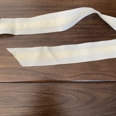 クランデュイユ　
レディーススーツ　白　ラメ入りの画像