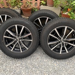 スタッドレスタイヤ　16インチ タイヤ・ホイールセット　スタッドレス　ナット付属の画像