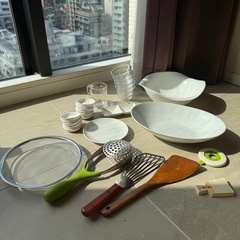お譲りします！食器  キッチンツール  水筒などセットの画像