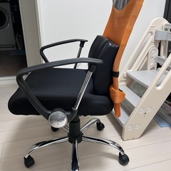 オフィスチェアの画像