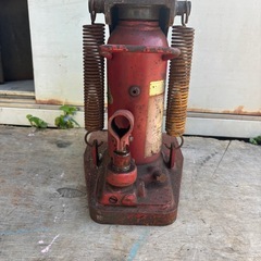 油圧ジャッキの画像