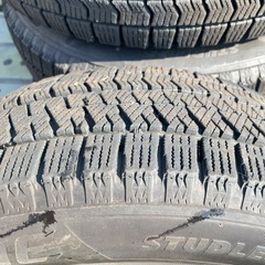 ブリヂストンブリザックVRX2トヨタ純正アルミ付きスタッドレスタイヤ　30プリウス PCD100の画像