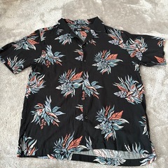 AZUL by MOUSSY アロハシャツ Lサイズ 黒の画像