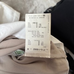 URBAN RESEARCH ベージュ ホワイト Tシャツ Mの画像