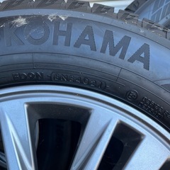 程度良好　スタッドレス　80系ノア、ヴォクシーにの画像