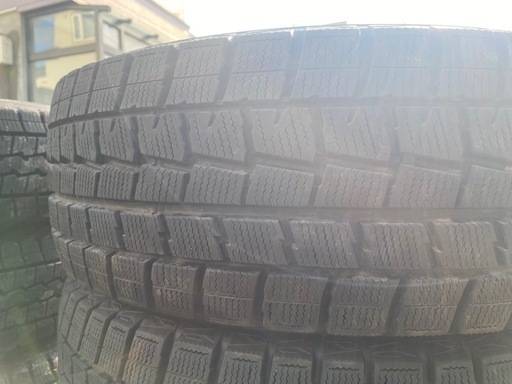 車のパーツ DUNLOP wintermaxx wm01 215/60r16