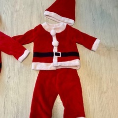 サンタコスチューム　100cm・80cm2点セットの画像