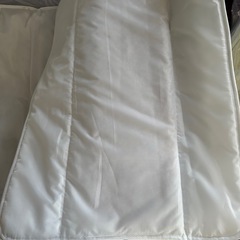 ベビーベッドの画像