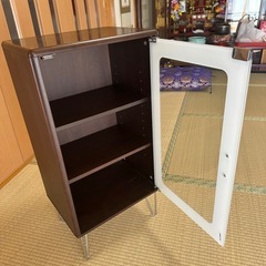 キャビネットの画像
