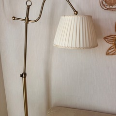 フロアランプ　の画像
