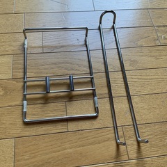 取りに来てくださる方に！ビーワーススタイル マキタ コードレス掃除機・クリーナー 専用スタンド リョービ 山善などにも対応 コンパクトで場所を取らないの画像