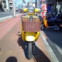 NO.5523　ジョルノ （ＧＩＯＲＮＯ）４サイクルエンジン　フューエルインジェクション　前カゴ付き　イエロー　☆彡の画像