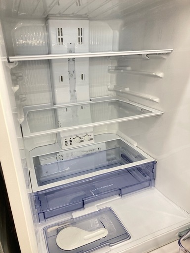 【トレファク高槻店】安心の6ヶ月間保証！取りに来られる方限定！MITUBISHI（三菱）の３ドア冷蔵庫のご紹介です！