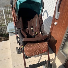Pigeon ベビーカーの画像