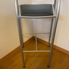 ハイチェアー2脚セットの画像