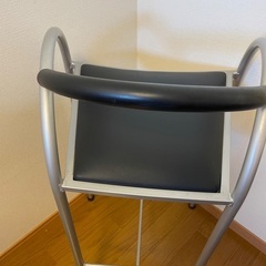 ハイチェアー2脚セットの画像