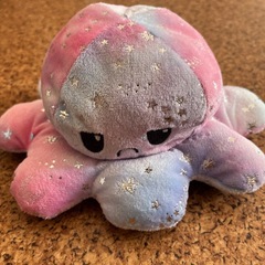 タコ型ぬいぐるみの画像