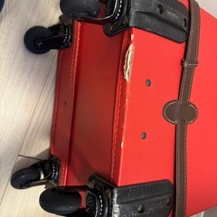 キャリーケース 女の子の画像