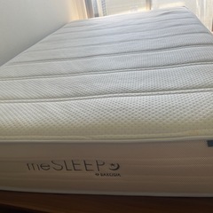 セミダブルベッドフレームの画像