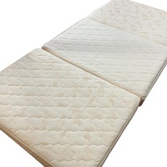 🉐美品🉐マットレス　三つ折り　シングル　ベッド　ベット　寝具　敷布団の画像