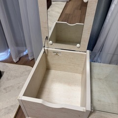 鏡　収納　テーブルの画像
