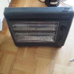 スチームファンヒーター、レトロ、暖房器具、トイレや足元にの画像