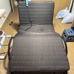 電動リクライニング介護ベッドの画像