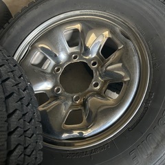 ブリヂストンブリザック　冬タイヤ　23年製の画像