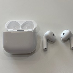Apple AirPods 4 アクティブノイズ キャンセリング箱有りの画像