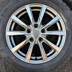 2025年新品スタッドレスセット GRASS ノア、ヴォクシー、プリウスα　などの画像