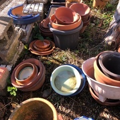 ブロックと植木鉢の画像