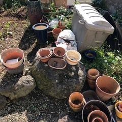 ブロックと植木鉢の画像