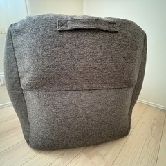 空気でできたソファの画像