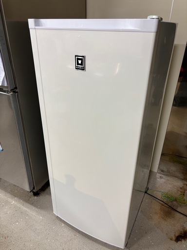 冷凍庫　138Ｌ　レマコム　RRS-T138