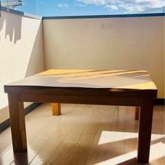 お洒落なテーブル 75×75cmの画像