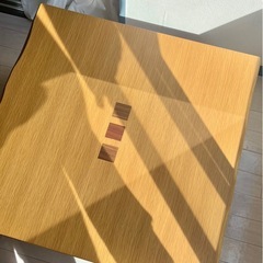 お洒落なテーブル 75×75cmの画像