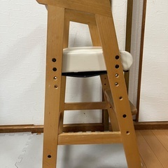 子ども用イス1脚の画像