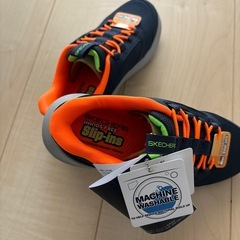 スケッチャーズ　 スリップインズ 　ターボブリスク レッドグレー スニーカーの画像