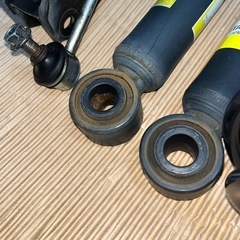 SUZUKI スズキ ZC72S スイフト 純正 サスペンションキット サスセット ショックアブソーバー スプリング 1台分 TOKICO 2A24227-A (41601-71L20) TOKICO 2A24227-B (41602-71L20) HITACHI 41810-71L21 (3G23) HITACHI 41810-71L22 (9A18)の画像