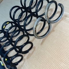 SUZUKI スズキ ZC72S スイフト 純正 サスペンションキット サスセット ショックアブソーバー スプリング 1台分 TOKICO 2A24227-A (41601-71L20) TOKICO 2A24227-B (41602-71L20) HITACHI 41810-71L21 (3G23) HITACHI 41810-71L22 (9A18)の画像