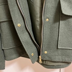 【GU】ジーユー　ショートコート　カーキ　Sサイズ の画像