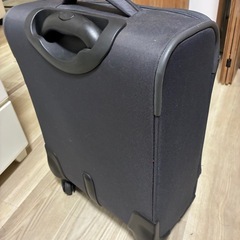 サムソナイトのスーツケース機内持ち込みサイズの画像