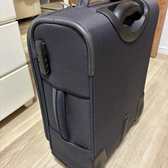 サムソナイトのスーツケース機内持ち込みサイズの画像