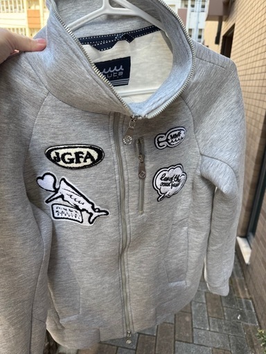 mutaグレーパーカー