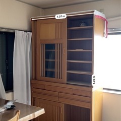 食器棚の画像