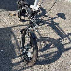 折りたたみ自転車の画像